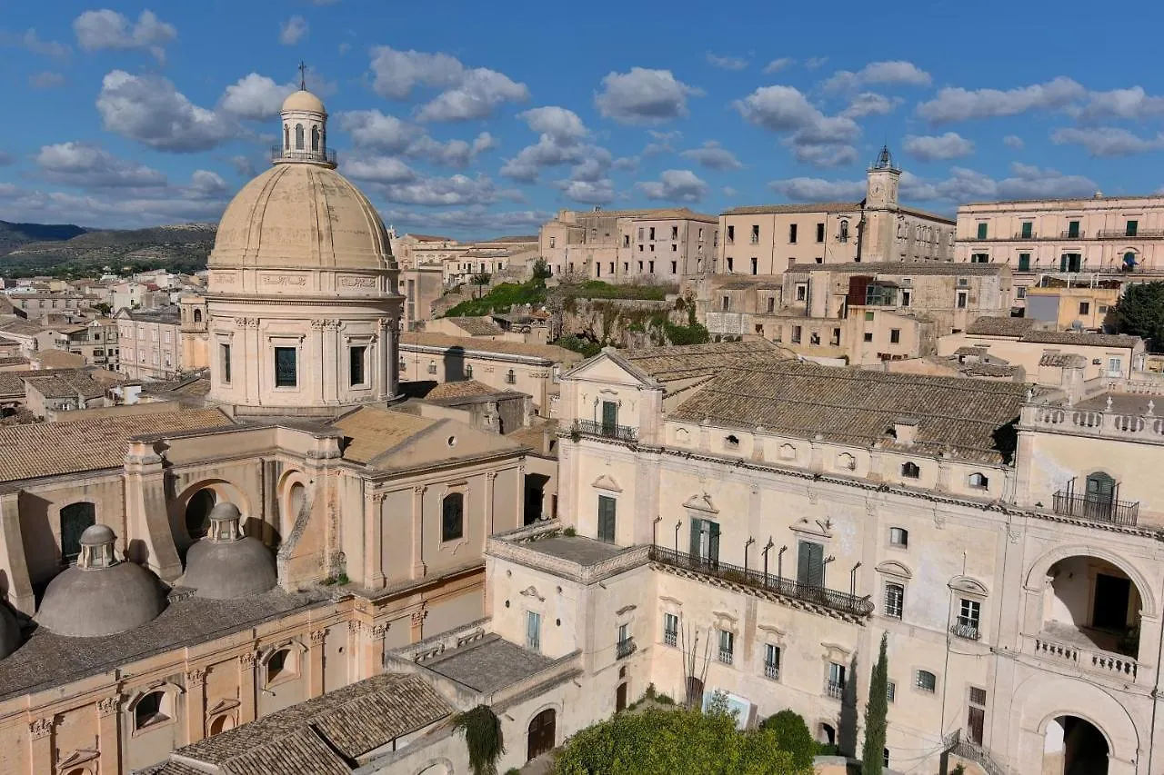Palazzo Trigona Dependance 호텔 노토